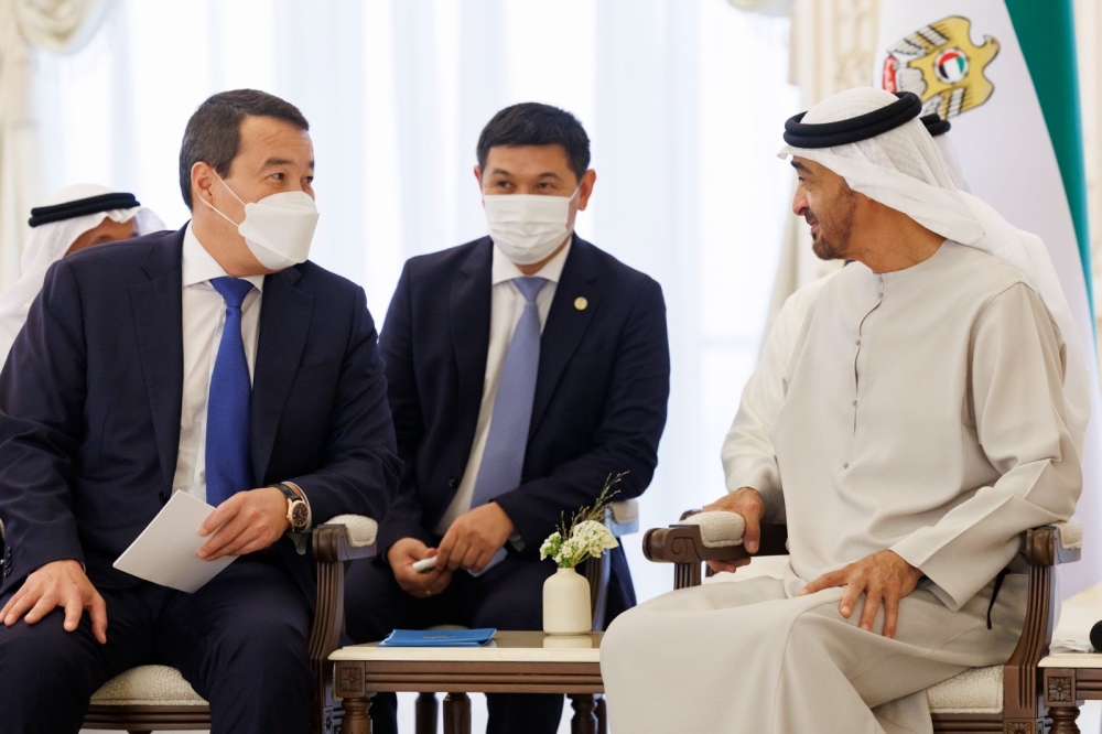 Alikhan Smailov meets with UAE President in Abu Dhabi