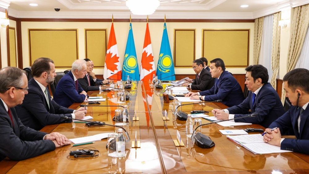 Alikhan Smailov holds meeting with Canada's Special Envoy for EU and Europe