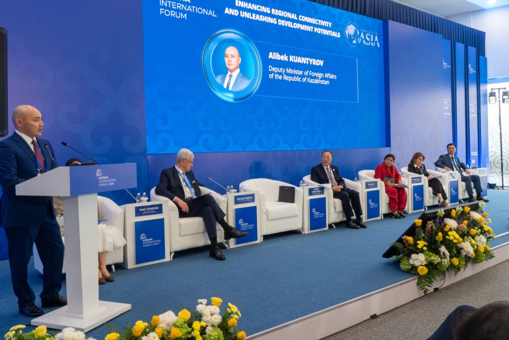 Development of the Trans-Caspian Route Discussed at the Astana International Forum