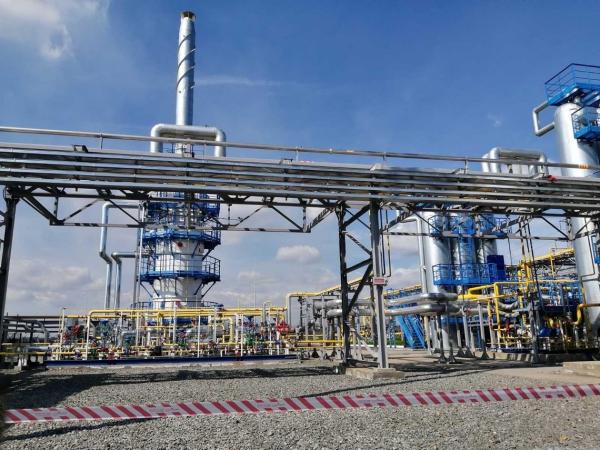 Construction of a plant for the production of liquefied natural gas