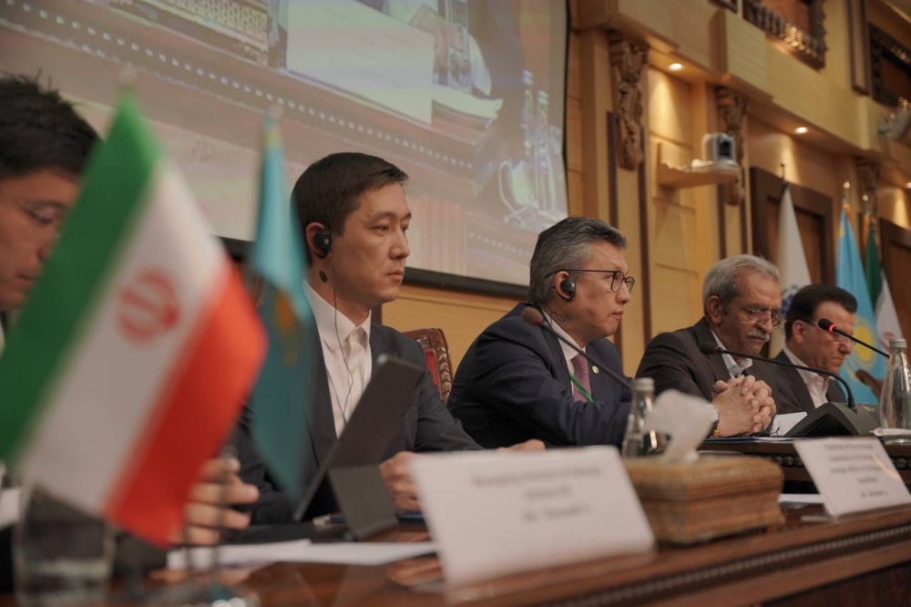 Иран готов инвестировать более $200 млн в казахстанскую экономику