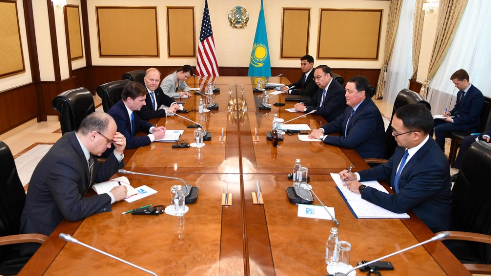 Askar Mamin discusses issues in developing trade and economic cooperation with US Under Secretary of State David Hale
